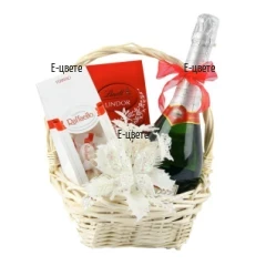 Send a basket with gifts for the Christmas.