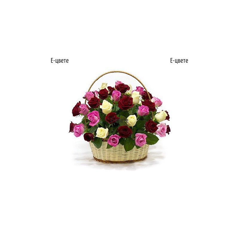 Доставка на кошница с 51 разноцветни рози