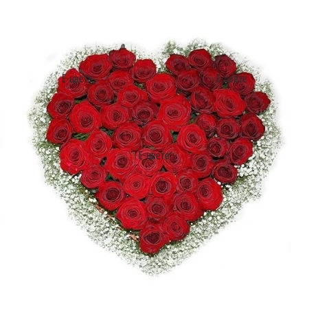 Доставка на сърце от 51 червени рои за Свети Валентин