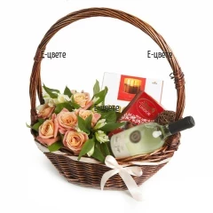 Луксозна кошница с подаръци и цветя