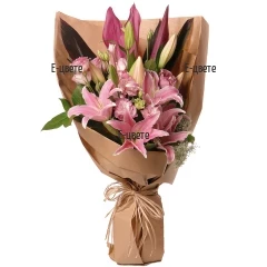 Online order of elegant bouquet of lilies and flowers.