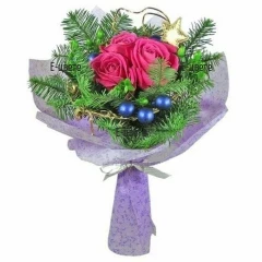 Christmas bouquet of pink roses