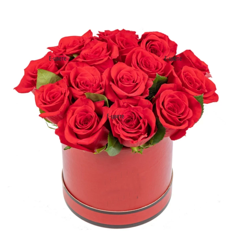 Delivery of 15 red roses in a box