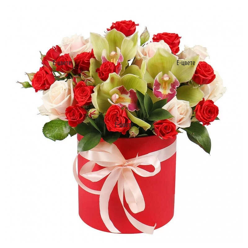 Кутия с рози и орхидеи Джалма