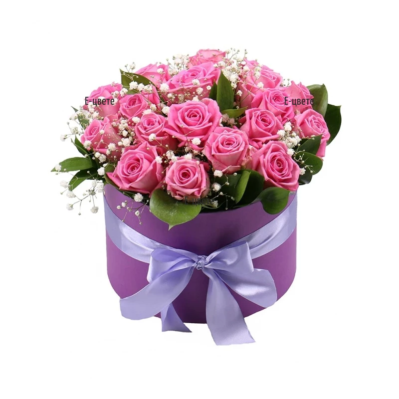 21 pink roses in a round box