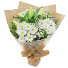 Елегантен букет от бели цветя