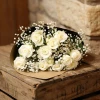 Доставка на 11 бели рози в София