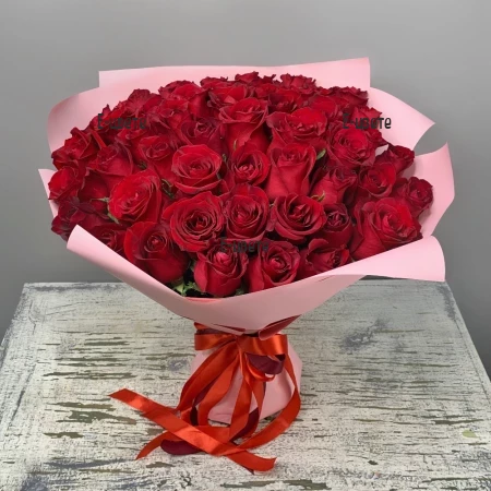 Send to Bulgaria a bouquet of 51 red roses