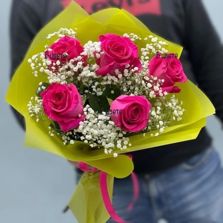 Bouquet delivery of 5 pink roses and gypsophile with courier