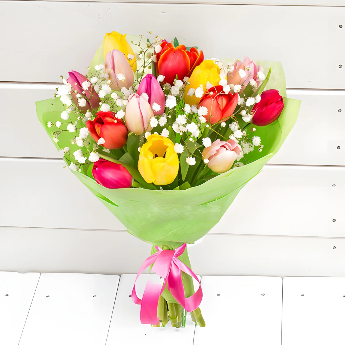 Send a bouquet of tulips to Sofia.