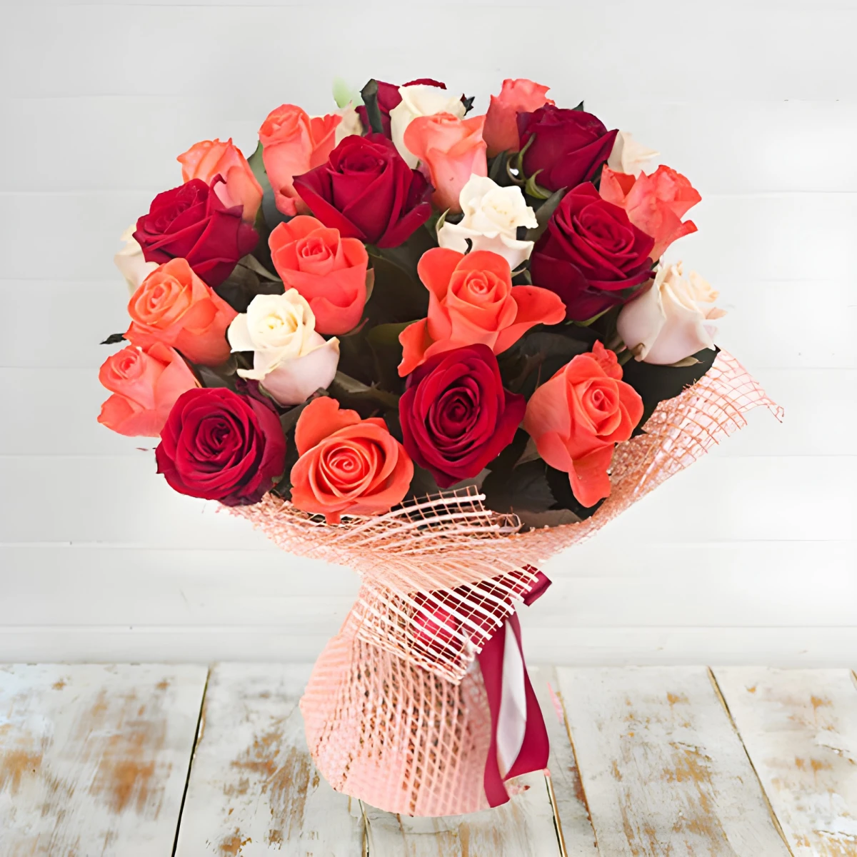 Delivery of a bouquet of 25 roses in three colors