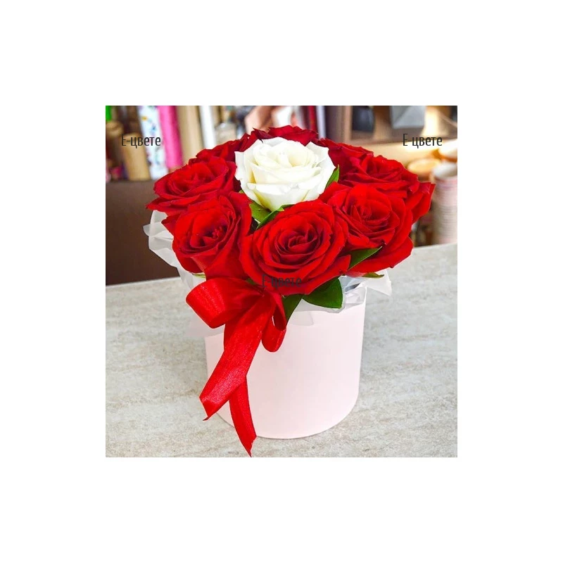 Order online romantic box with red and white roses