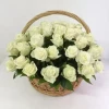 Кошница с 35 бели рози
