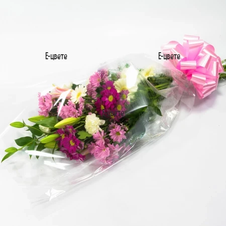 Delivery of a bouquet of pink flowers for condolences
